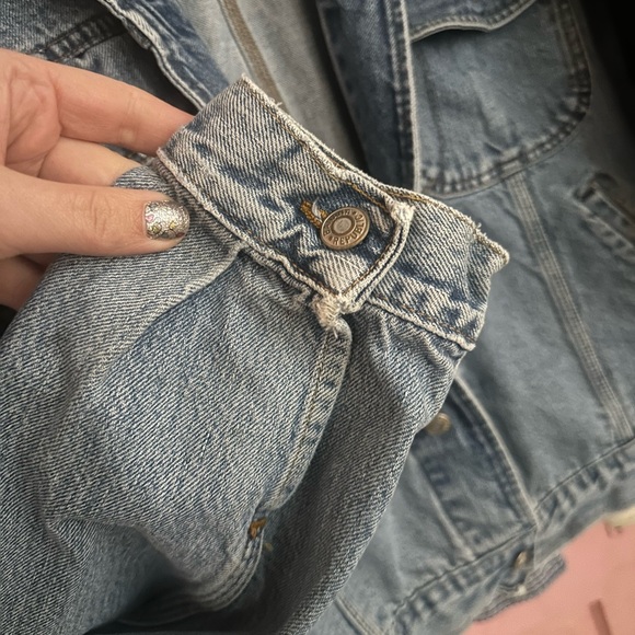 EUC Vintage Denim jacket - Picture 5 of 7